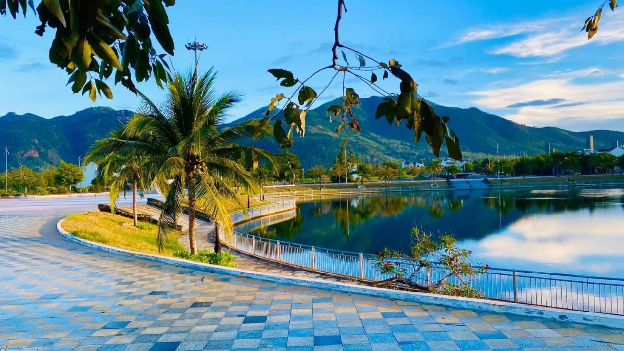 The View Hotel Cam Lam Buitenkant foto